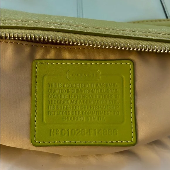 Coach Laura leather mint green hobo bag 2010 - Picture 7 of 7